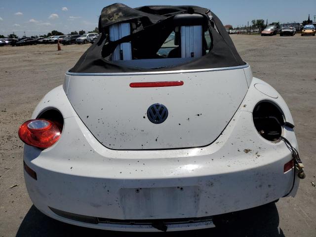 3VWRG3AL7AM009075 - 2010 VOLKSWAGEN NEW BEETLE WHITE photo 6