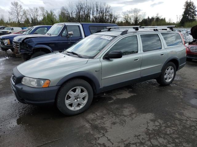 2005 VOLVO XC70, 