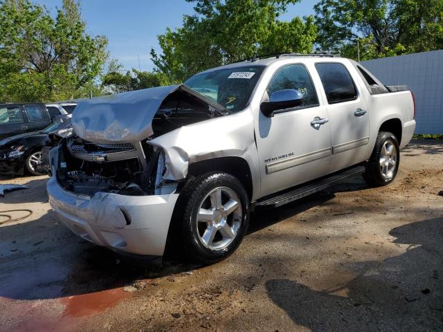 3GNTKEE32BG389575 - 2011 CHEVROLET AVALANCHE LS SILVER photo 1