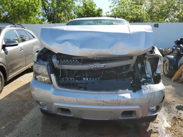 3GNTKEE32BG389575 - 2011 CHEVROLET AVALANCHE LS SILVER photo 5