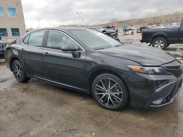 4T1G11AKXRU198427 - 2024 TOYOTA CAMRY SE NIGHT SHADE BLACK photo 4