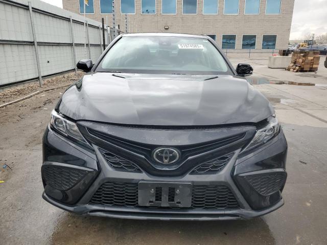 4T1G11AKXRU198427 - 2024 TOYOTA CAMRY SE NIGHT SHADE BLACK photo 5