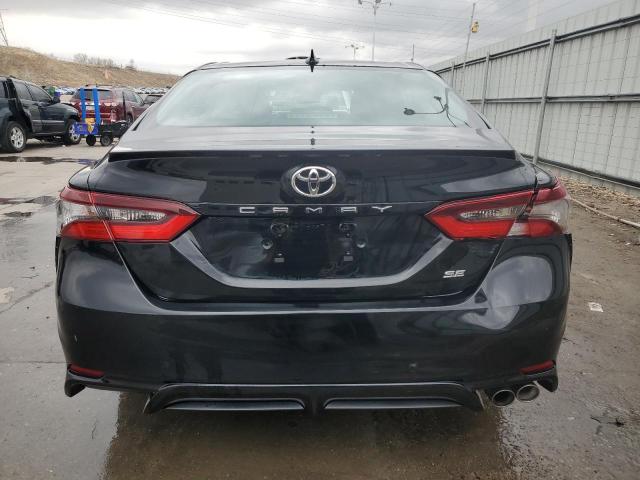 4T1G11AKXRU198427 - 2024 TOYOTA CAMRY SE NIGHT SHADE BLACK photo 6