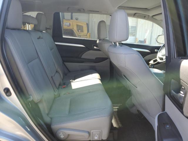 5TDJKRFH2GS280317 - 2016 TOYOTA HIGHLANDER XLE 银色 照片 11
