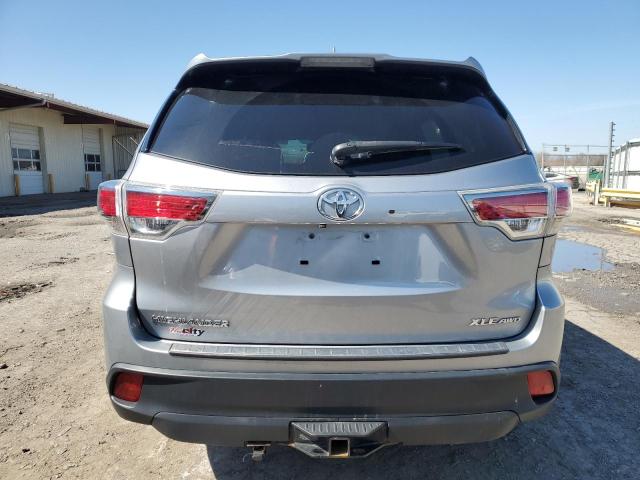 5TDJKRFH2GS280317 - 2016 TOYOTA HIGHLANDER XLE 银色 照片 6