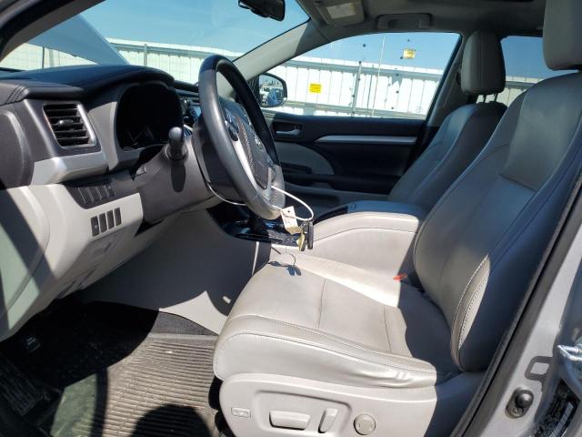 5TDJKRFH2GS280317 - 2016 TOYOTA HIGHLANDER XLE 银色 照片 7