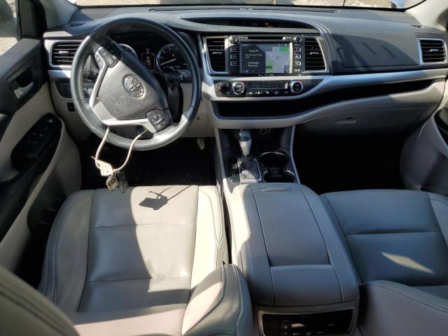 5TDJKRFH2GS280317 - 2016 TOYOTA HIGHLANDER XLE 银色 照片 8