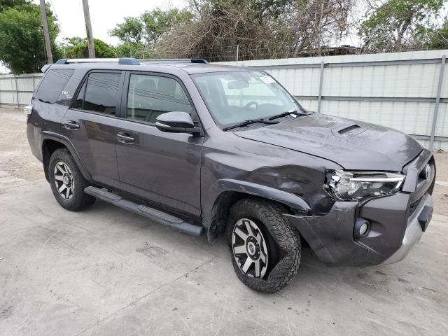 JTEBU5JR5H5437722 - 2017 TOYOTA 4RUNNER SR5/SR5 PREMIUM GRAY photo 4