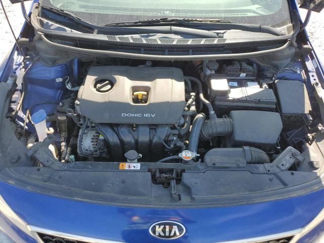 3KPFL4A79HE071172 - 2017 KIA FORTE LX BLUE photo 11