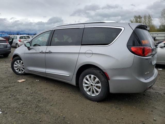 2C4RC1BG6JR211385 - 2018 CHRYSLER PACIFICA TOURING L SILVER photo 2