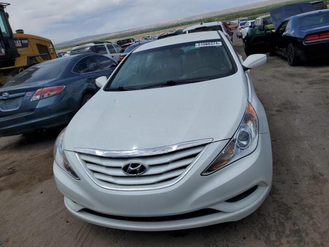 5NPEB4AC8CH483437 - 2012 HYUNDAI SONATA GLS WHITE photo 5