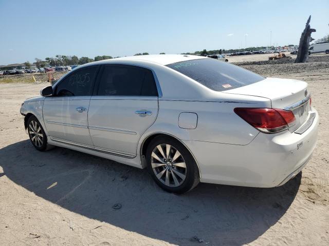 4T1BK3DB6BU416819 - 2011 TOYOTA AVALON BASE WHITE photo 2