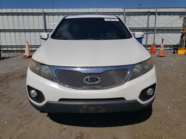 5XYKUDA17BG016723 - 2011 KIA SORENTO EX WHITE photo 5