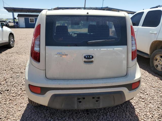 KNDJT2A54C7415061 - 2012 KIA SOUL WHITE photo 6