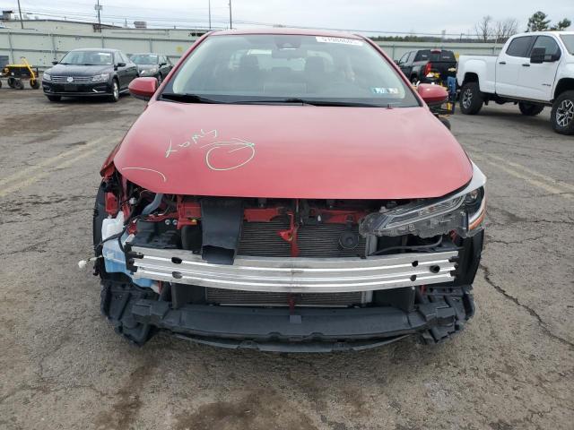 JTDEPRAE4LJ072849 - 2020 TOYOTA COROLLA LE წითელი ფოტო 5