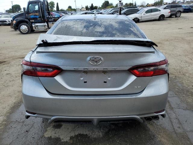 4T1G11AK6RU859192 - 2024 TOYOTA CAMRY SE NIGHT SHADE SILVER photo 6