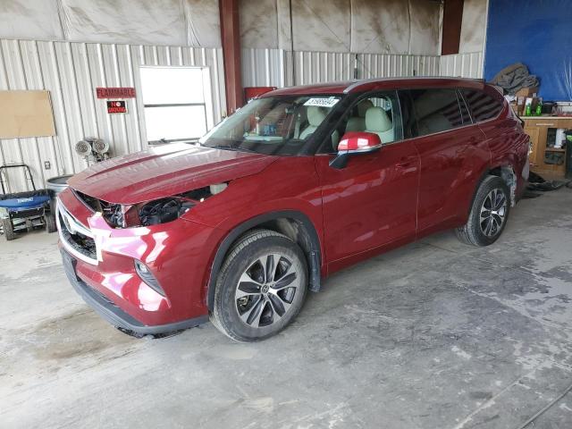 5TDGZRBH2NS233099 - 2022 TOYOTA HIGHLANDER XLE MAROON photo 1