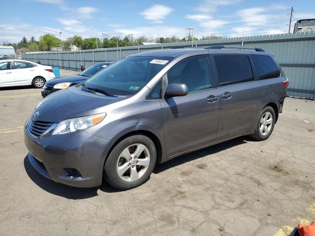 5TDKK3DC3FS657406 - 2015 TOYOTA SIENNA LE GRAY photo 1