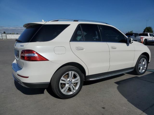 4JGDA5HB9CA084010 - 2012 MERCEDES-BENZ ML 350 4MATIC WHITE photo 3