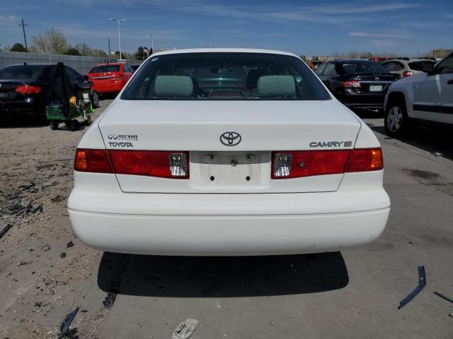 4T1BG22K61U870176 - 2001 TOYOTA CAMRY CE WHITE photo 6