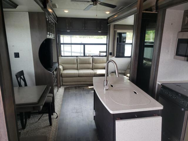 4YDF34524JA741358 - 2018 KEYSTONE MONTANA BEIGE photo 6