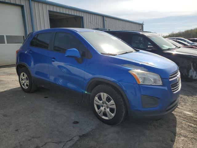 KL7CJKSB0GB622386 - 2016 CHEVROLET TRAX LS BLUE photo 4