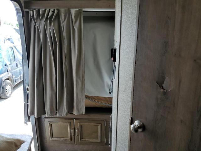 4YDT1712XJK416093 - 2018 KEYSTONE PASSPORT WHITE photo 6