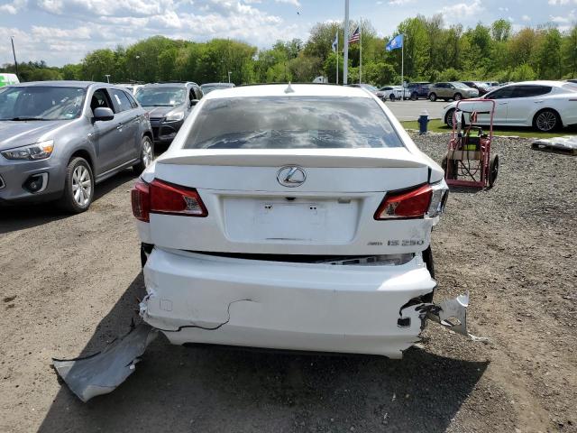 JTHCF5C2XB5048096 - 2011 LEXUS IS 250 WHITE photo 6