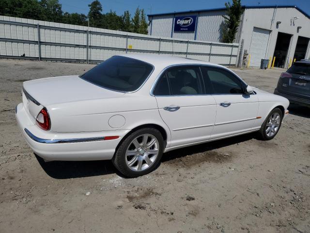 SAJEA71C34SG07240 - 2004 JAGUAR XJ8 WHITE photo 3