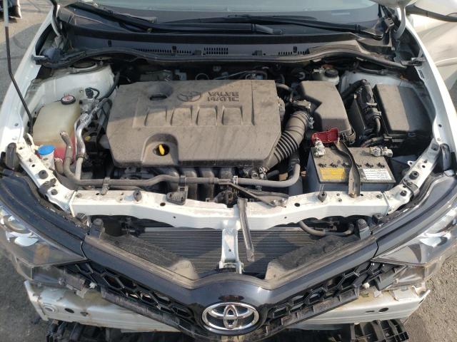 JTNKARJE7JJ558925 - 2018 TOYOTA COROLLA IM WHITE photo 11