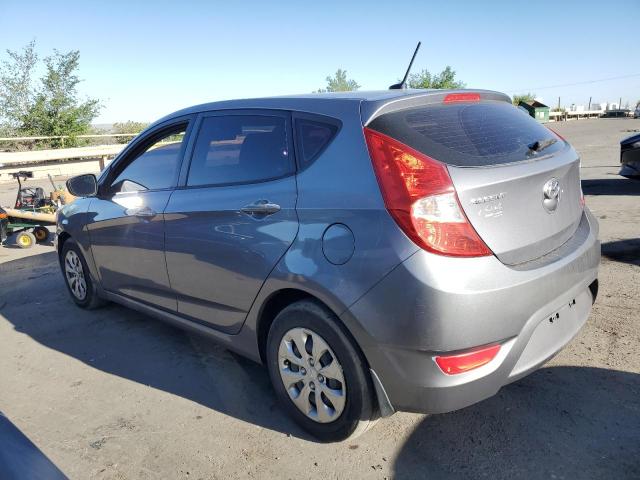 KMHCT5AEXFU225924 - 2015 HYUNDAI ACCENT GS GRAY photo 2