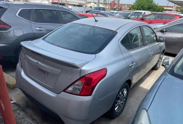 3N1CN7AP5HK443609 - 2017 NISSAN VERSA S SILVER photo 4