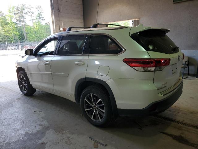 5TDJZRFH0JS893345 - 2018 TOYOTA HIGHLANDER SE WHITE photo 2