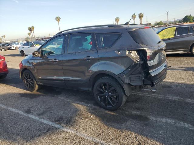 1FMCU0GD4JUD37545 - 2018 FORD ESCAPE SE ნაცრისფერი ფოტო 2