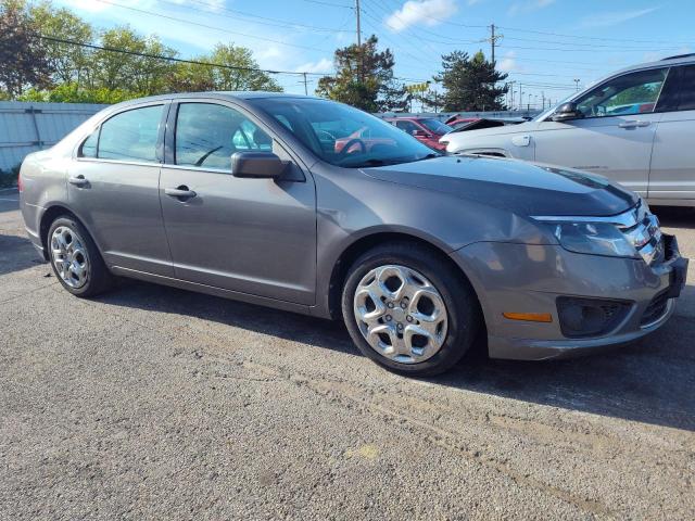 3FAHP0HA2BR304967 - 2011 FORD FUSION SE GRAY photo 4