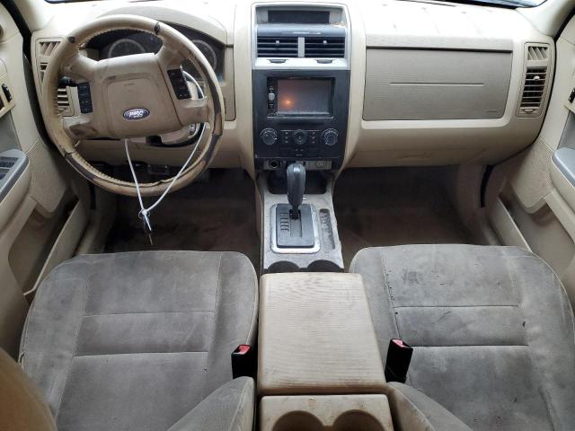 1FMCU0DG2BKC30120 - 2011 FORD ESCAPE XLT أبيض صورة 8