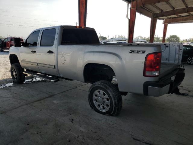 1GT120C8XCF180041 - 2012 GMC SIERRA K2500 SLE SILVER photo 2