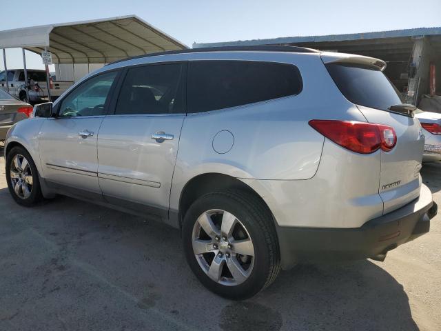 1GNEV33D69S104086 - 2009 CHEVROLET TRAVERSE LTZ SILVER photo 2