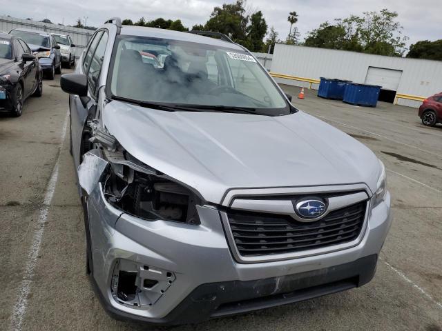 JF2SKACC9KH428704 - 2019 SUBARU FORESTER GRAY photo 5