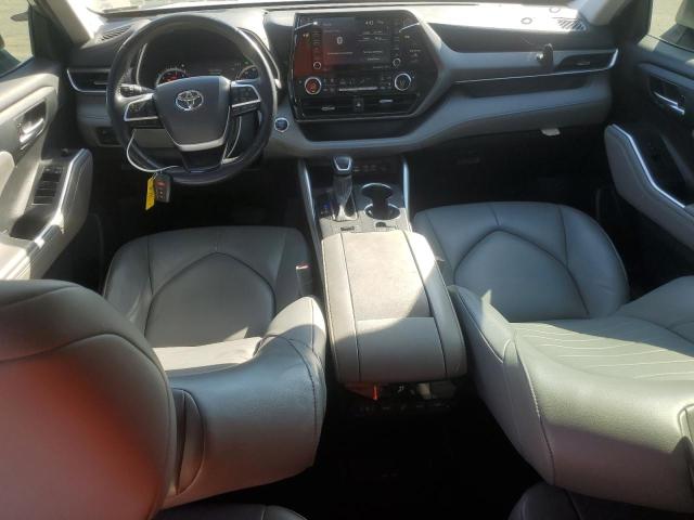 5TDGZRBH8NS225766 - 2022 TOYOTA HIGHLANDER XLE GRAY photo 8