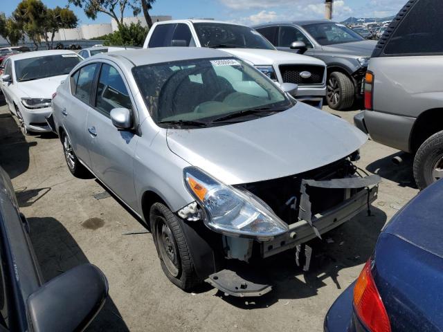 3N1CN7AP8GL826145 - 2016 NISSAN VERSA S SILVER photo 4