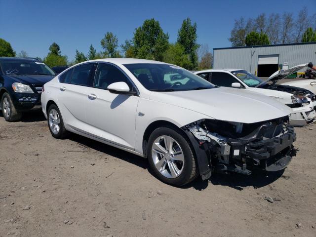 W04GL6SX2J1057728 - 2018 BUICK REGAL PREFERRED WHITE photo 4