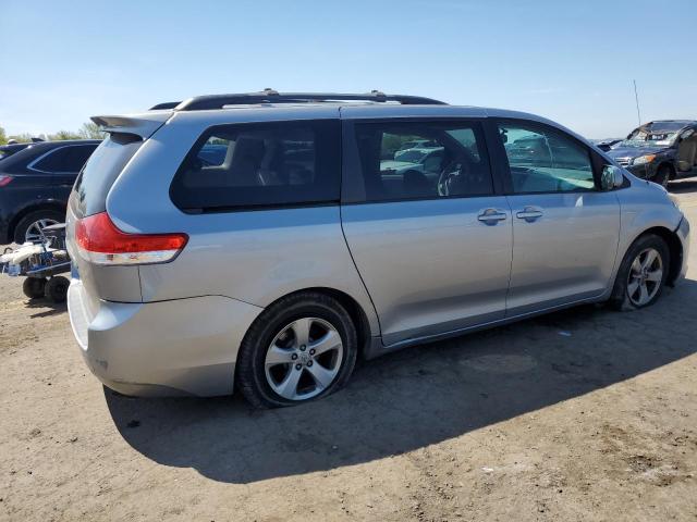 5TDKK3DC9BS098146 - 2011 TOYOTA SIENNA LE SILVER photo 3