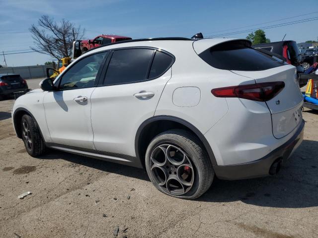 ZASPAKBN9N7D46635 - 2022 ALFA ROMEO STELVIO TI WHITE photo 2