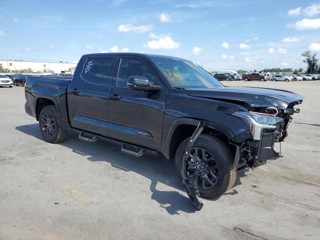5TFNA5AB1PX022669 - 2023 TOYOTA TUNDRA CREWMAX PLATINUM Schwarz Foto 4
