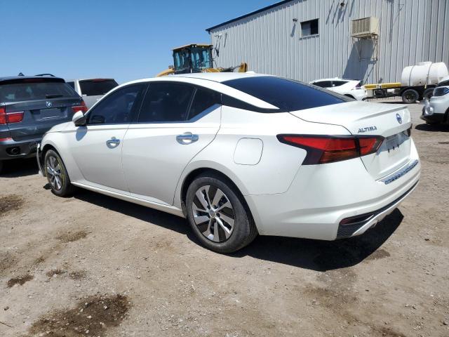 1N4BL4DV2KC184412 - 2019 NISSAN ALTIMA SV WHITE photo 2