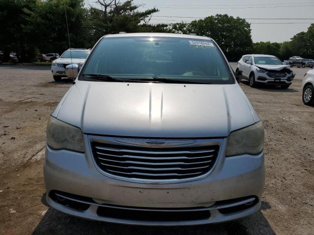 2A4RR8DG9BR796673 - 2011 CHRYSLER TOWN & COU TOURING L SILVER photo 5