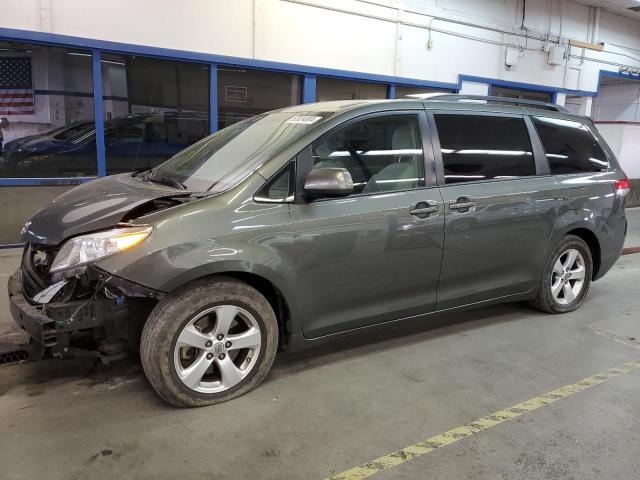 2013 TOYOTA SIENNA LE, 