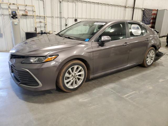 2022 TOYOTA CAMRY LE, null