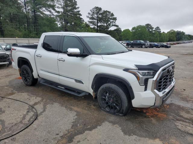 5TFMA5DB7PX088232 - 2023 TOYOTA TUNDRA CREWMAX PLATINUM WHITE photo 4